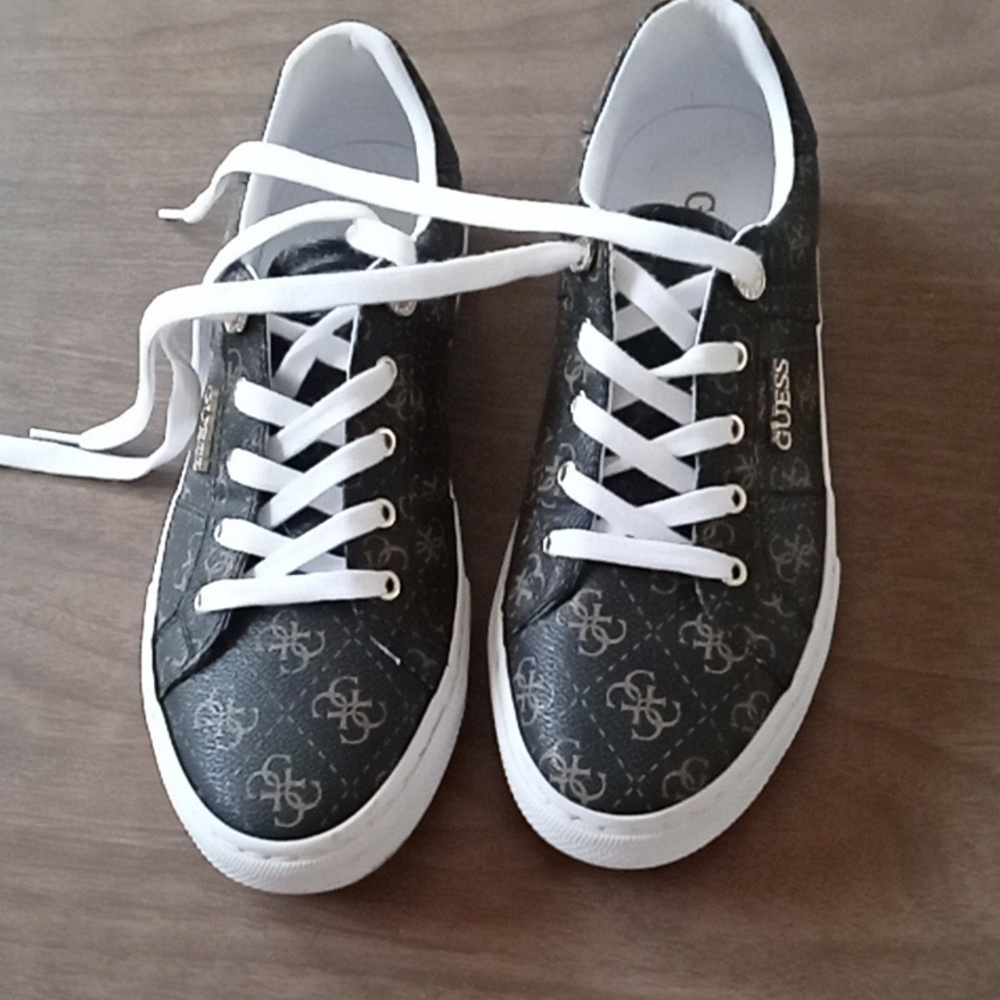 Ladies Guess sneakers.